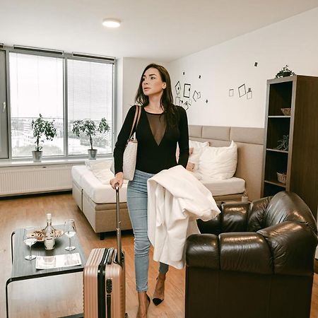Flora Cozy Apartment Bratislava Exteriör bild