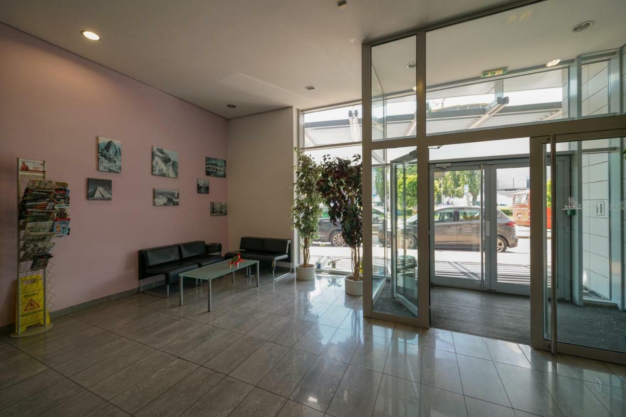 Flora Cozy Apartment Bratislava Exteriör bild